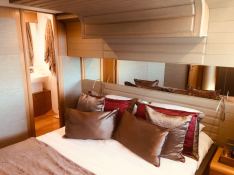 JPS  Ferretti Yacht 800 Interior 9