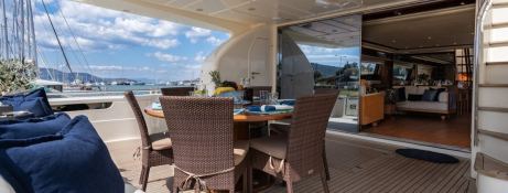 ESTIA YI  Ferretti Yacht 880 Exterior 12