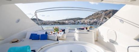 ESTIA YI  Ferretti Yacht 880 Exterior 16