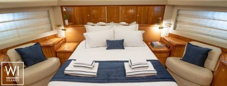 ESTIA YI  Ferretti Yacht 880 Interior 23