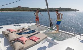 Saona 47 Fountaine Pajot Exterior 5