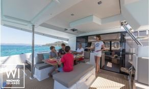 Saona 47 Fountaine Pajot Interior 1