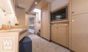 Saona 47 Fountaine Pajot Interior 3