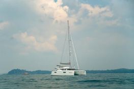 Dakota  Fountaine Pajot Saona 47 Exterior 2