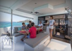 Dakota  Fountaine Pajot Saona 47 Interior 7
