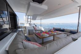 Dakota  Fountaine Pajot Saona 47 Interior 12