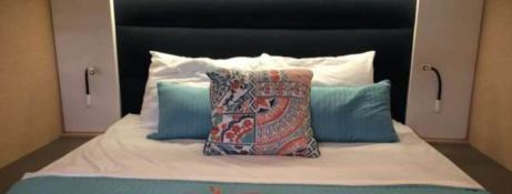 Tranquilo  Fountaine Pajot Saona 47 Interior 8