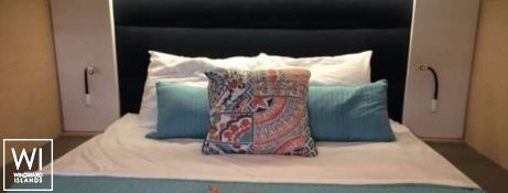 Tranquilo  Fountaine Pajot Saona 47 Interior 8