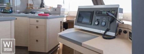 Tranquilo  Fountaine Pajot Saona 47 Interior 11