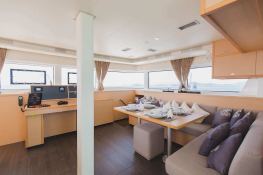 BLUE MOON  Lagoon Catamaran Lagoon 52 Interior 13