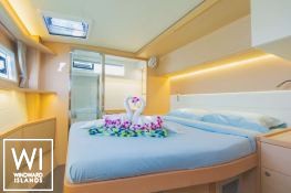 BLUE MOON  Lagoon Catamaran Lagoon 52 Interior 15
