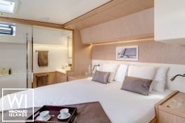 Summertime  Lagoon Catamaran Lagoon 52 Interior 1