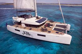FLOW  Lagoon Catamaran Lagoon 52 Exterior 1