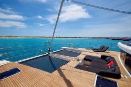 FLOW  Lagoon Catamaran Lagoon 52 Exterior 4