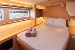 FLOW  Lagoon Catamaran Lagoon 52 Interior 17