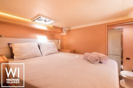 FLOW  Lagoon Catamaran Lagoon 52 Interior 18