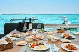 FLOW  Lagoon Catamaran Lagoon 52 Exterior 12