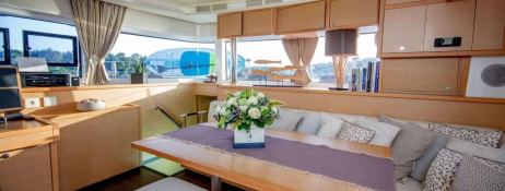 Lucky Clover  Lagoon Catamaran Lagoon 52 Interior 23