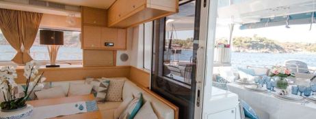 Lucky Clover  Lagoon Catamaran Lagoon 52 Exterior 16