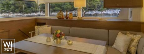 FLO  Lagoon Catamaran Lagoon 52 Interior 13