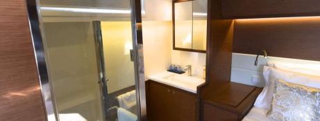 FLO  Lagoon Catamaran Lagoon 52 Interior 15