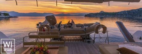 FLO  Lagoon Catamaran Lagoon 52 Exterior 4