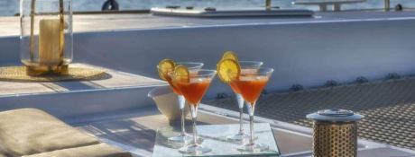 FLO  Lagoon Catamaran Lagoon 52 Exterior 10