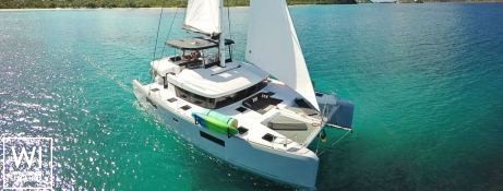 ISLAND HOPPIN'  Lagoon Catamaran Lagoon 52 Exterior 4