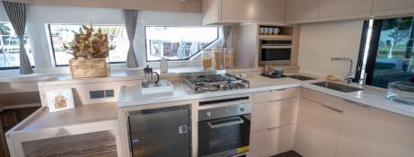 ISLAND HOPPIN'  Lagoon Catamaran Lagoon 52 Interior 21