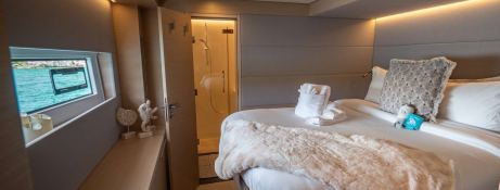 ISLAND HOPPIN'  Lagoon Catamaran Lagoon 52 Interior 22