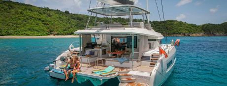 ISLAND HOPPIN'  Lagoon Catamaran Lagoon 52 Exterior 2