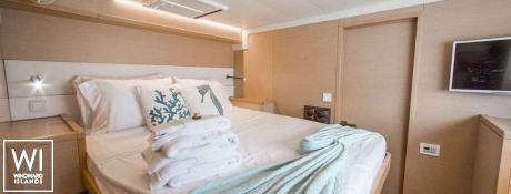 FELIX  Lagoon Catamaran Lagoon 52 Interior 1