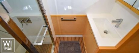 SHANGRI LA   Lagoon Catamaran Lagoon 52 Interior 15