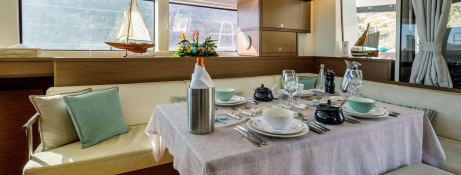 Elvira 52  Lagoon Catamaran Lagoon 52 Interior 11