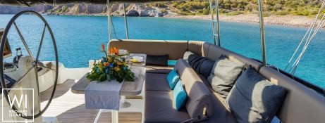 Elvira 52  Lagoon Catamaran Lagoon 52 Exterior 4