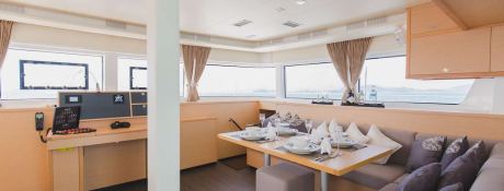 BLUE MOON  Lagoon Catamaran Lagoon 52 Interior 12