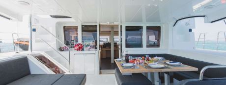 BLUE MOON  Lagoon Catamaran Lagoon 52 Exterior 4