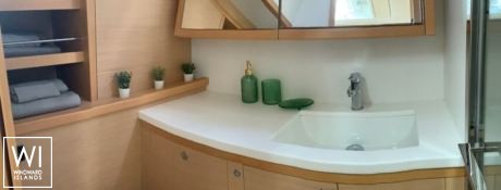 GOA 10  Lagoon Catamaran Lagoon 52 Interior 22