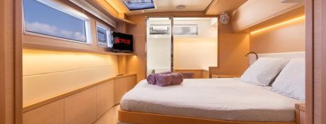 FLOW  Lagoon Catamaran Lagoon 52 Interior 19