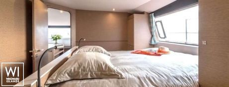 L'octant  Neel Trimarans Neel 51 Interior 14