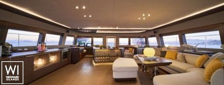 CRAZY HORSE  Lagoon Catamaran Power 78 Interior 1