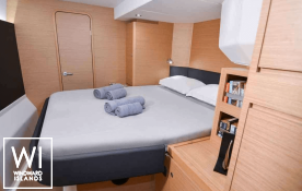 JOVY  Dufour Yachts Dufour 48 Interior 9