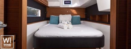 Aquanimity  Dufour Yachts Dufour 48 Interior 12