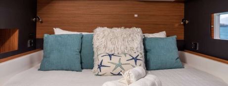 Aquanimity  Dufour Yachts Dufour 48 Interior 9