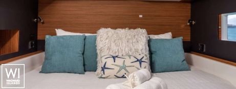 Aquanimity  Dufour Yachts Dufour 48 Interior 9