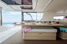 Bali 5.4 Catana Catamaran Interior 4