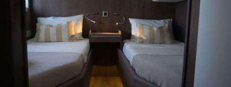 MIM OCEAN 3  Catana Catamaran Bali 5.4 Interior 1