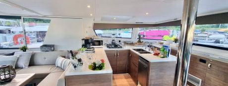 SEA BREEZE - FF  Catana Catamaran Bali 5.4 Interior 10
