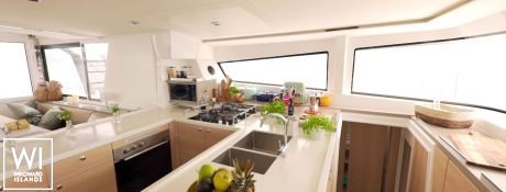 NAMASTE OF BALI  Catana Catamaran Bali 5.4 Interior 26