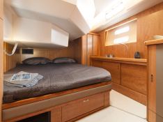 Moody 54DS Moody Yachts Interior 2